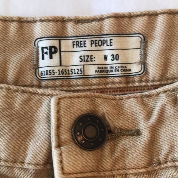 Free People Women’s Tan Fray-Edge Shorts. Khaki. EUC size 30 - Picture 2 of 9